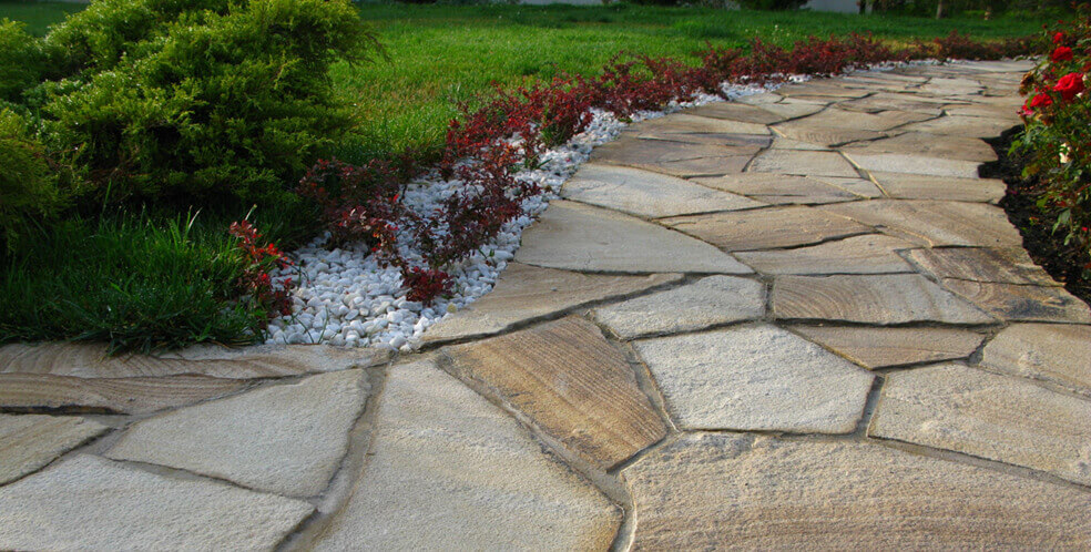 Мощение натуральным природным камнем
